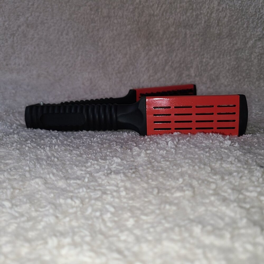 Clamp Red/Black Straightening Hairbrush - Picture 4 of 5